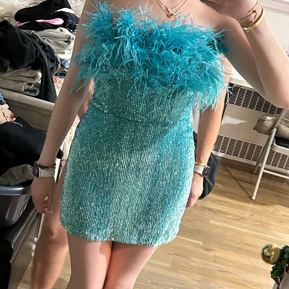 Blue feather Retrofete dress